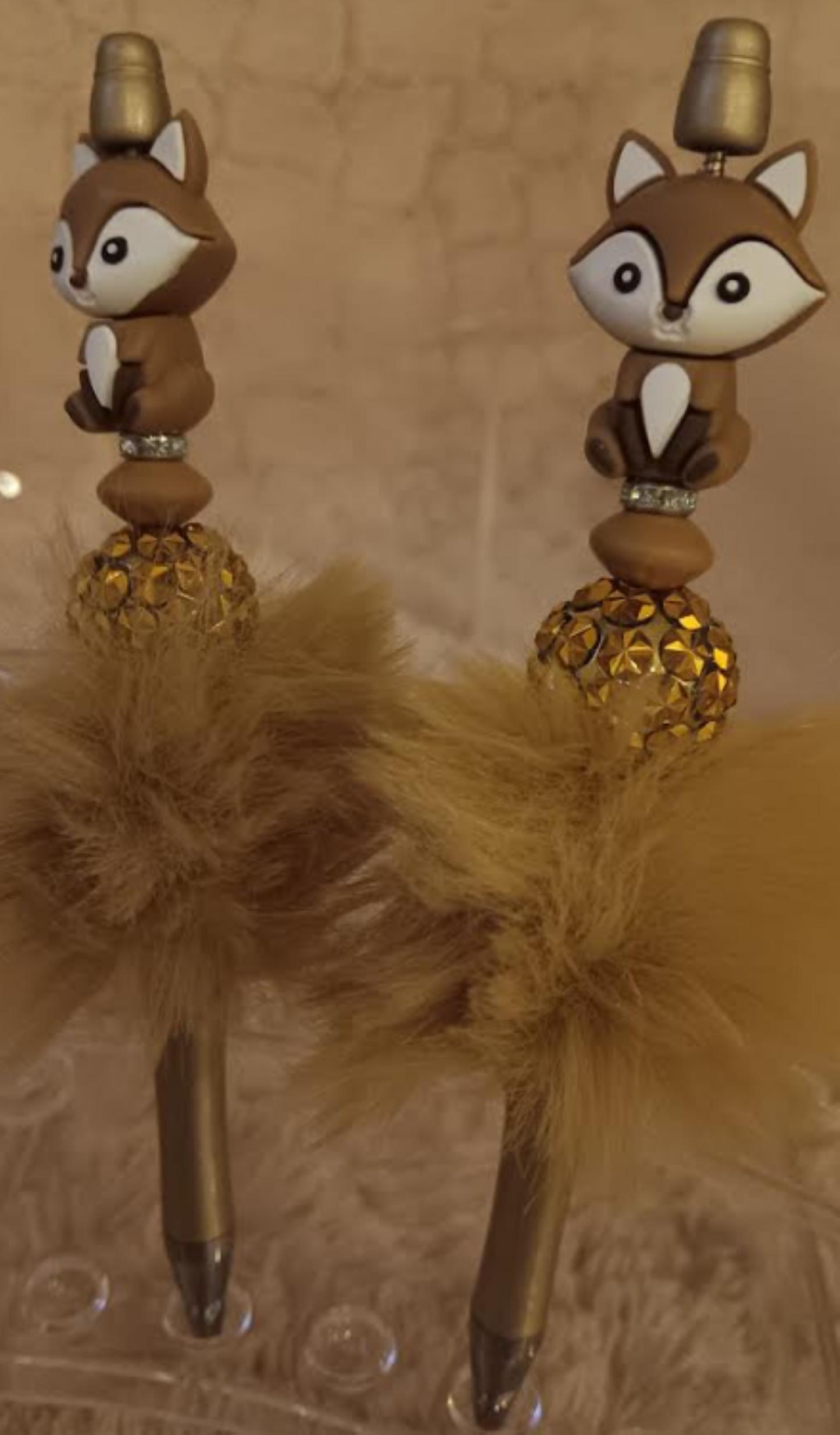 2 Foxy pens