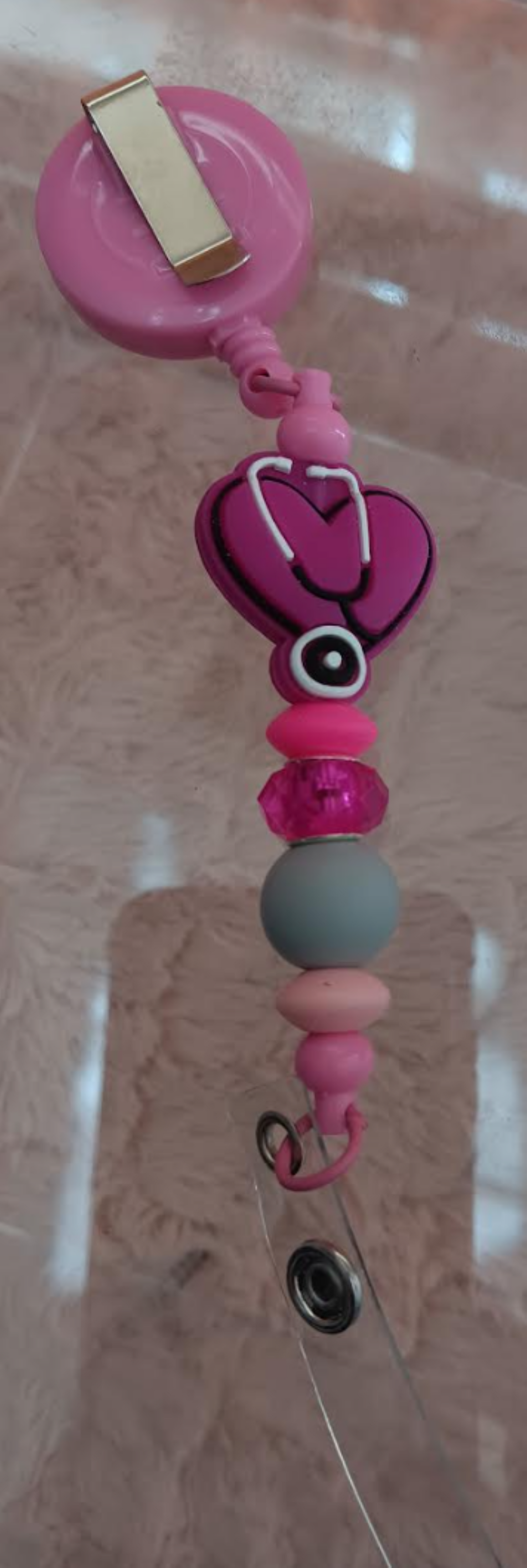 ❤️ Medical Collection – Heart with Stethoscope Beaded ID Retractor