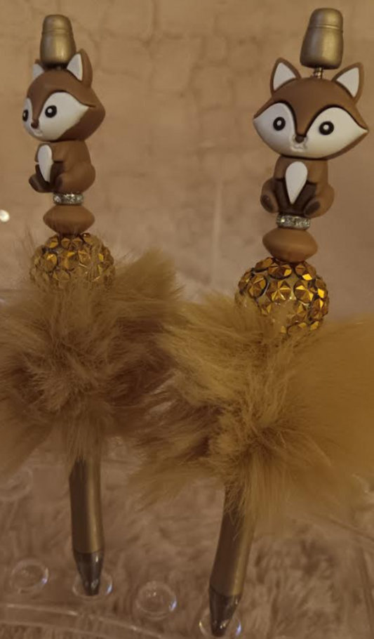 2 Foxy pens