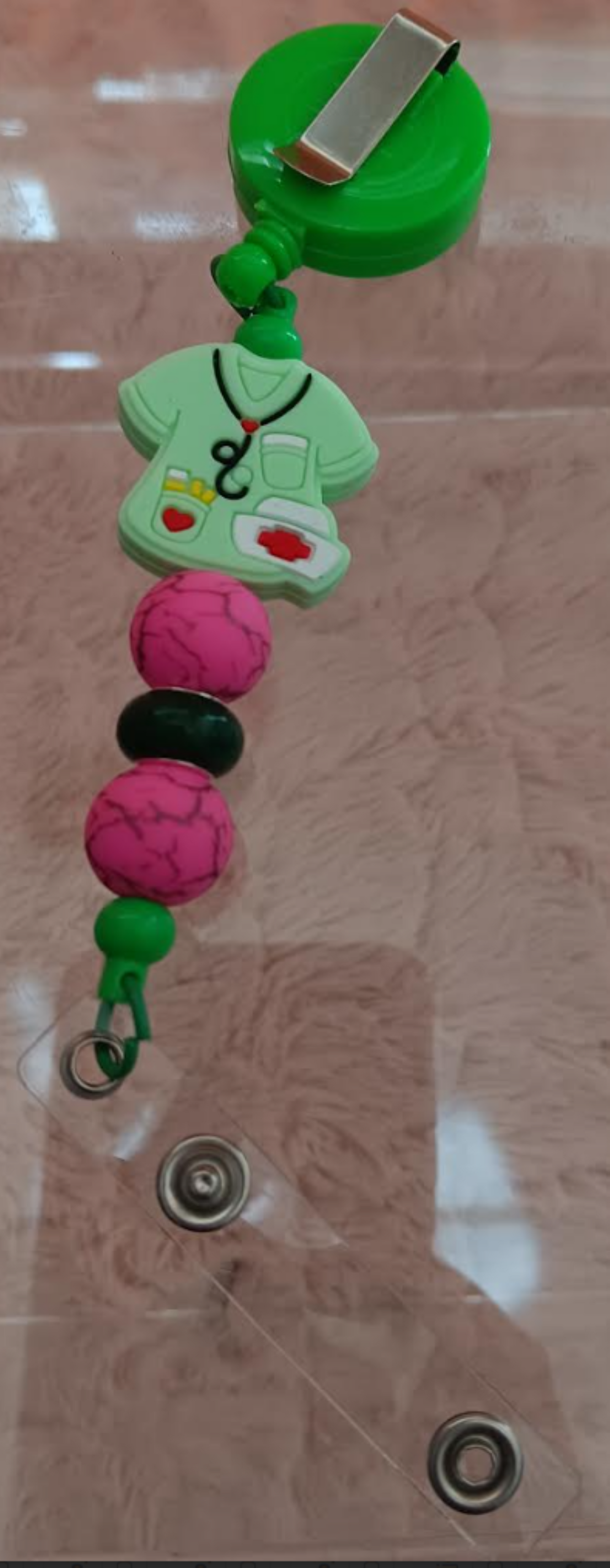 🌸 Medical Collection – Pink & Green Scrub ID Retractor